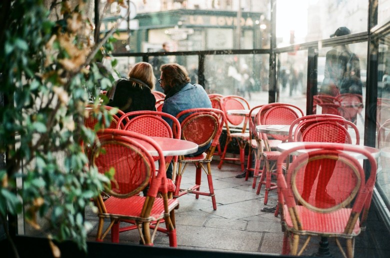 photo of a Paris cafe used in a travel journal example